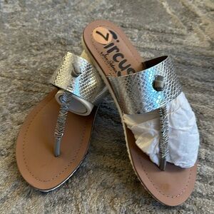 Circus by Sam Edelman Saxon Thong Sandals, Silver, Womens Size 7